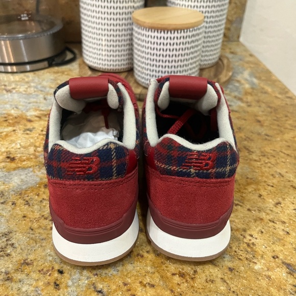 New Balance 996 size 7 - Picture 4 of 9